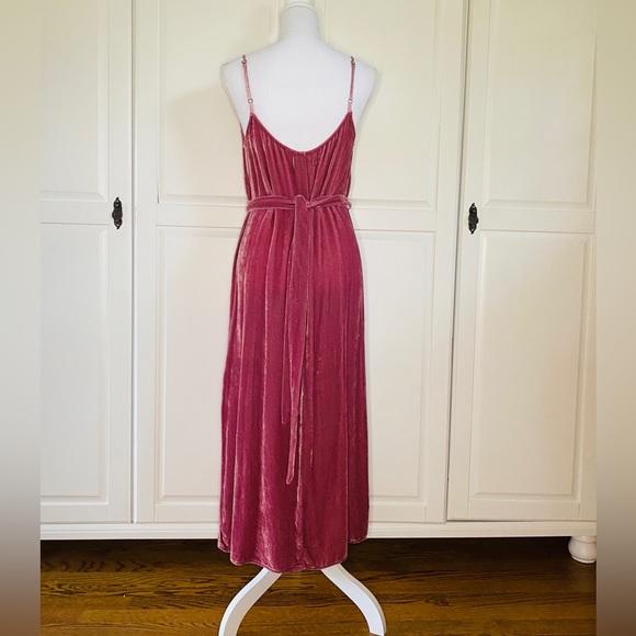 Velvet Midi Dress - Picture 7 of 7